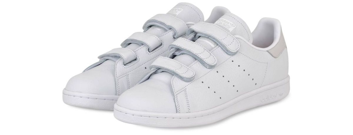 Schuhe mit Klettverschluss